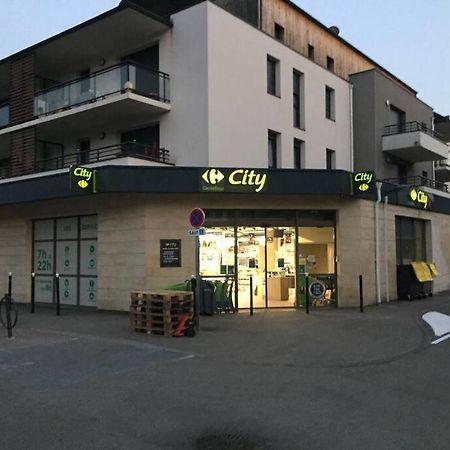 Logement A Brive Avec Terrasse Et Climatisation - Pres De La Gare Et Du Centre-Ville - Wifi Et Stationnement Gratuit Exterior photo