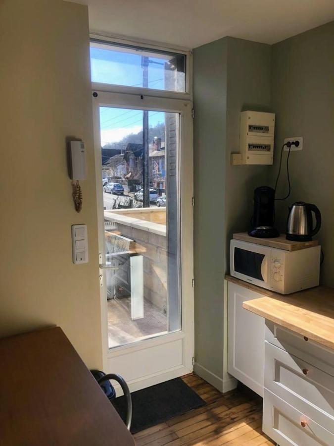 Logement A Brive Avec Terrasse Et Climatisation - Pres De La Gare Et Du Centre-Ville - Wifi Et Stationnement Gratuit Exterior photo